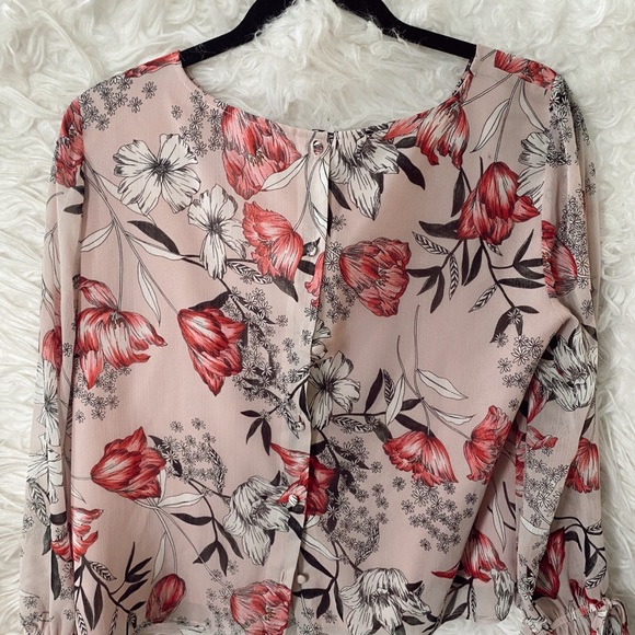 Cupcakes and Cashmere Blouse - Picture 2 of 5